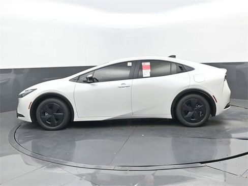 New 2026 Toyota Prius LE image 20