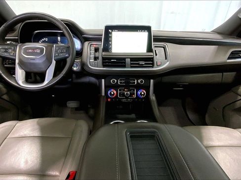 Used 2023 GMC Yukon SLT w/ SLT Premium Package image 15