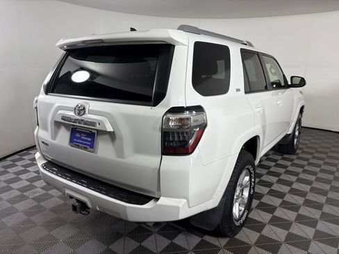 Used 2018 Toyota 4Runner SR5 image 7
