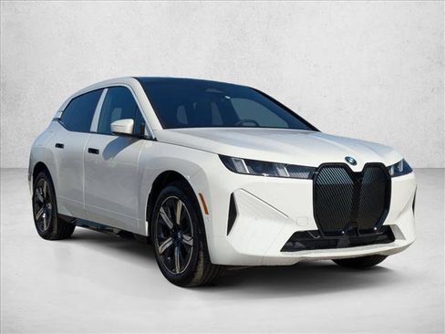 New 2026 BMW iX xDrive60 w/ Premium Package AWD/4WD image 7