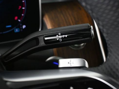 Certified 2025 Mercedes-Benz GLC 300 4MATIC image 11