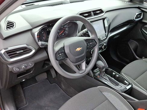 Used 2022 Chevrolet TrailBlazer LT w/ Convenience Package image 16