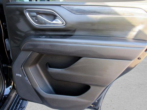 Used 2023 GMC Yukon SLT image 37