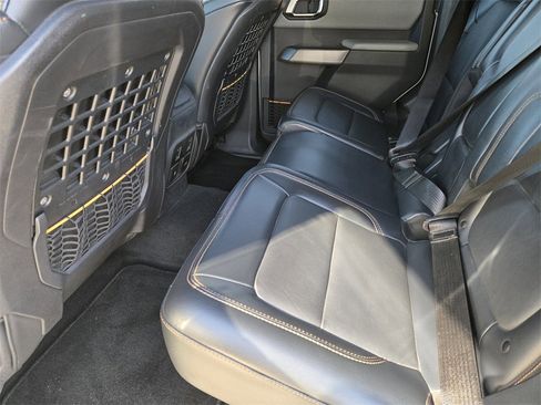 Used 2023 Ford Bronco Badlands image 31