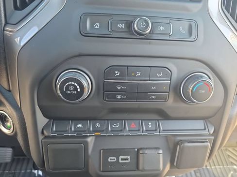 Used 2025 Chevrolet Silverado 1500 Custom AWD/4WD image 25