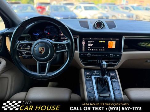 Used 2020 Porsche Macan AWD/4WD image 23
