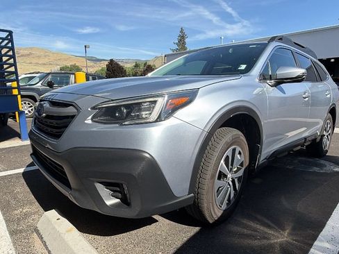 Used 2022 Subaru Outback Premium AWD/4WD image 4
