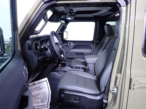 New 2026 Jeep Gladiator Mojave image 25