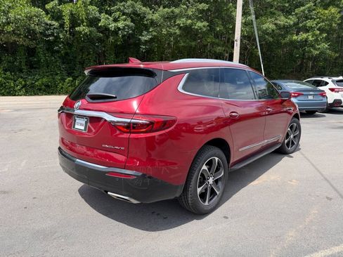 Used 2019 Buick Enclave Premium w/ Experience Buick Package FWD image 5