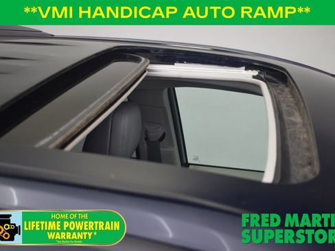 Used 2022 Toyota Sienna XLE image 11