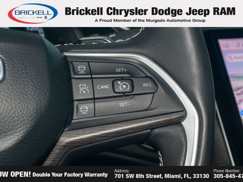 Used 2025 Jeep Grand Cherokee Limited AWD/4WD image 33