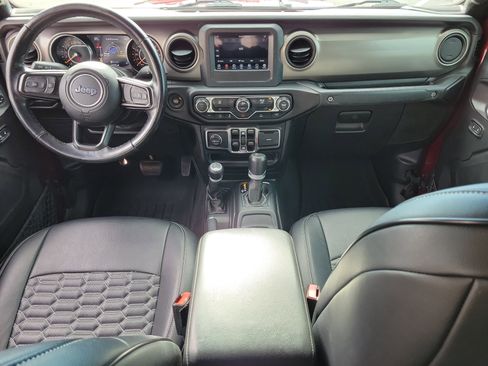 Used 2021 Jeep Gladiator Sport image 18