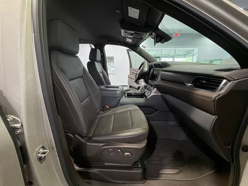 Used 2023 GMC Yukon Denali AWD/4WD image 13