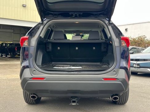 Used 2019 Toyota RAV4 XLE w/ Convenience Package AWD/4WD image 12