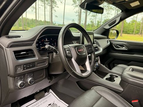 Used 2023 GMC Yukon SLT AWD/4WD image 13