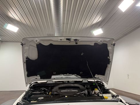 Used 2018 Jeep Wrangler Rubicon w/ Trailer Tow Group AWD/4WD image 66