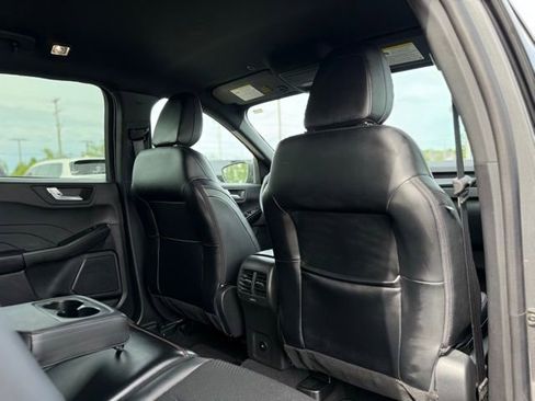 Used 2025 Ford Escape ST-Line AWD/4WD image 18