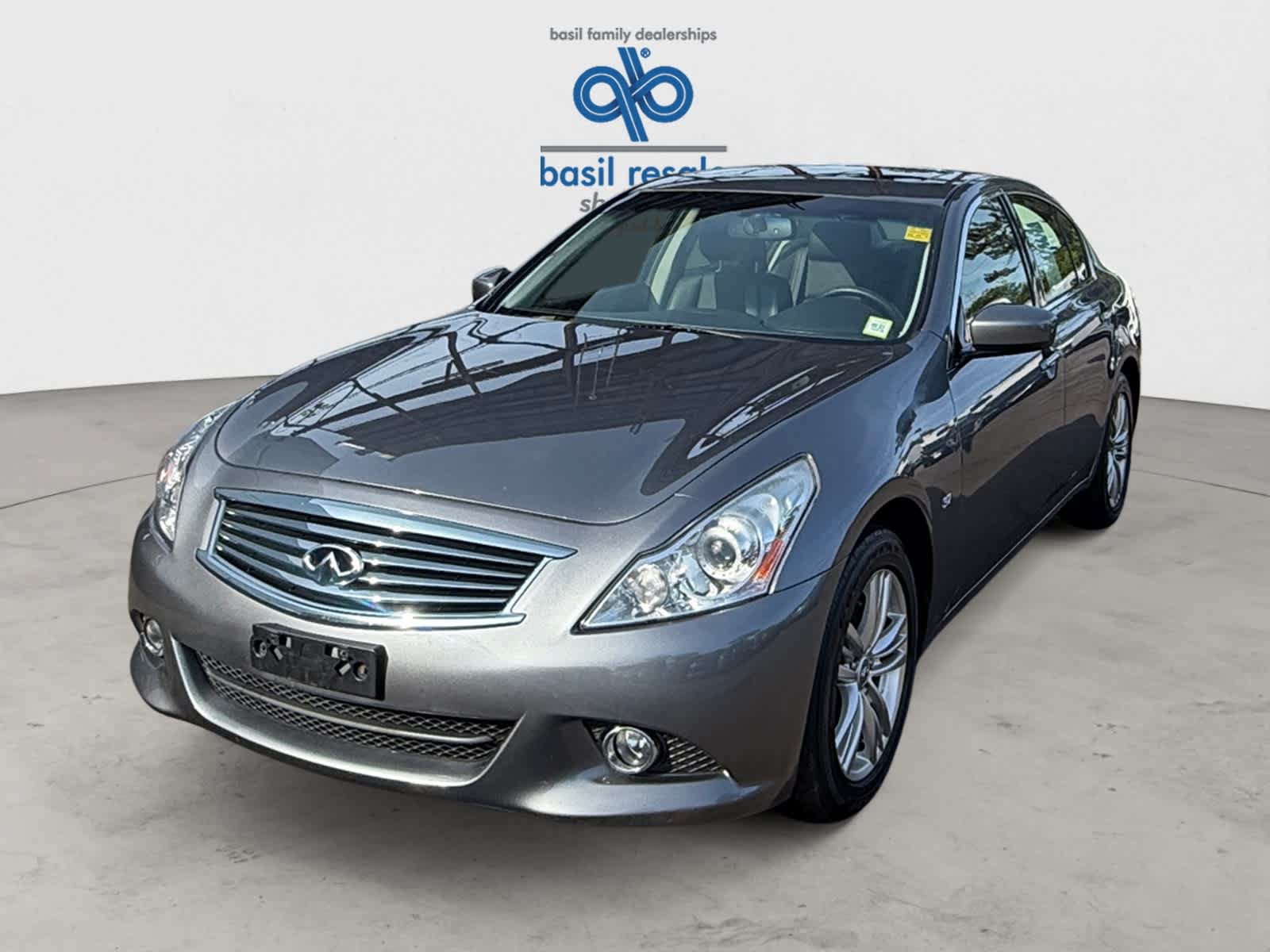 Used 2015 INFINITI Q40 AWD w/ Navigation Package image 2