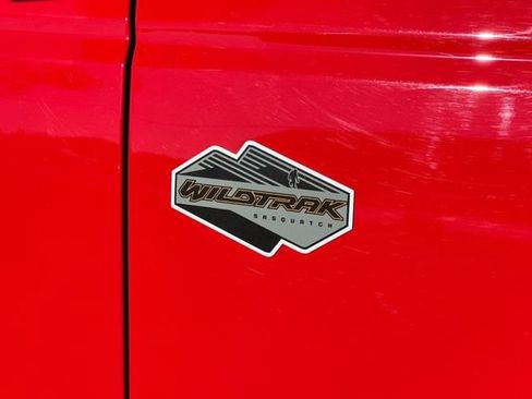 Used 2022 Ford Bronco Wildtrak image 9