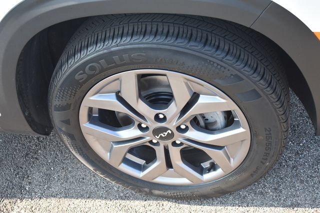 Used 2024 Kia Seltos S AWD/4WD image 12