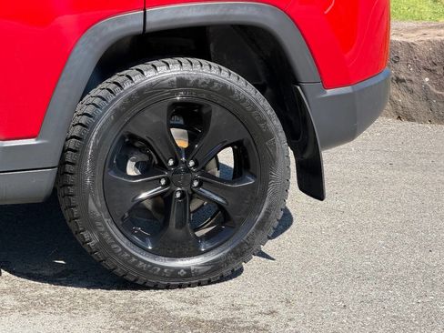 Used 2018 Jeep Compass Sport AWD/4WD image 10