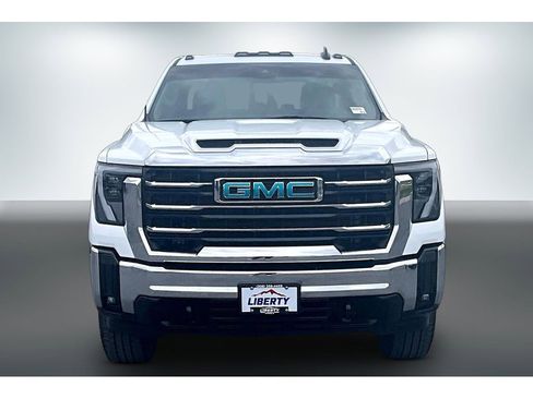 Used 2024 GMC Sierra 2500 SLE w/ SLE Convenience Package AWD/4WD image 2