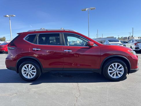 Used 2019 Nissan Rogue SV image 6