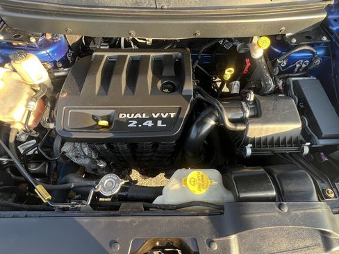 Used 2015 Dodge Journey SXT w/ Flexible Seating Group image 9