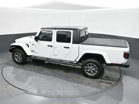 Used 2024 Jeep Gladiator Sport AWD/4WD image 26