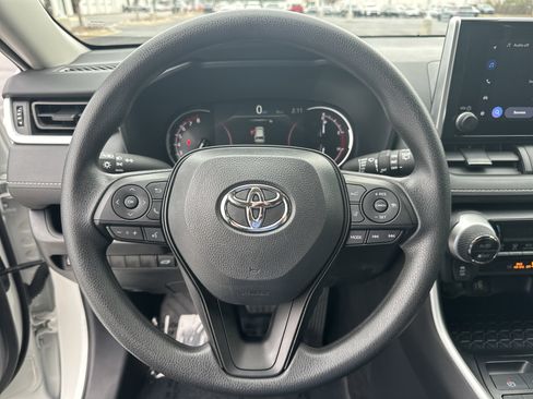 Certified 2025 Toyota RAV4 XLE image 18