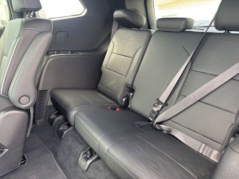 Used 2025 Buick Enclave Sport Touring image 9