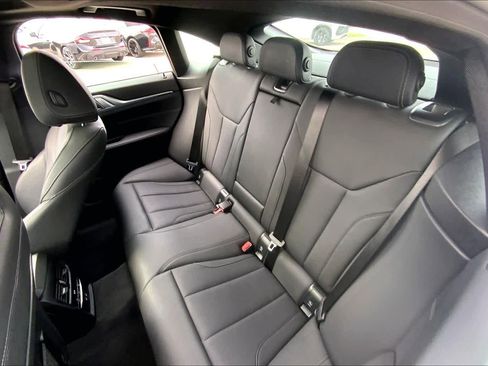 Used 2024 BMW i4 eDrive40 image 20