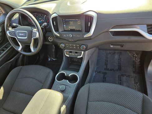 Used 2024 GMC Terrain SLE FWD image 17