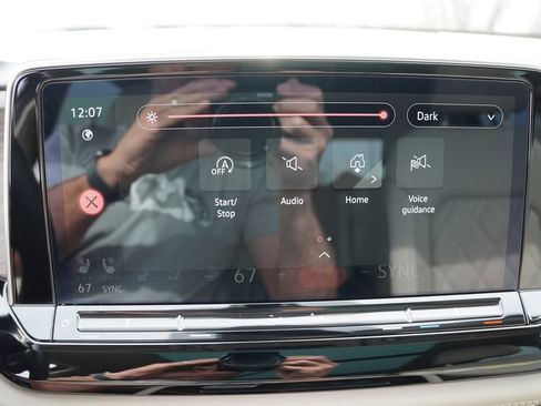 Used 2024 Volkswagen Atlas SEL Premium R-Line image 31