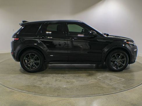 Used 2019 Land Rover Range Rover Evoque Landmark Edition AWD/4WD image 6