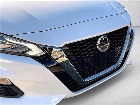 Used 2020 Nissan Altima 2.5 SR w/ Premium Package image 30