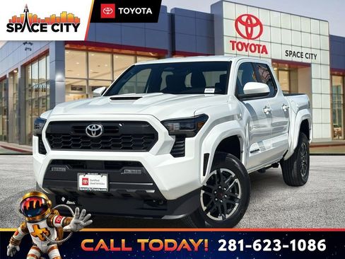 Certified 2025 Toyota Tacoma TRD Sport AWD/4WD image 1
