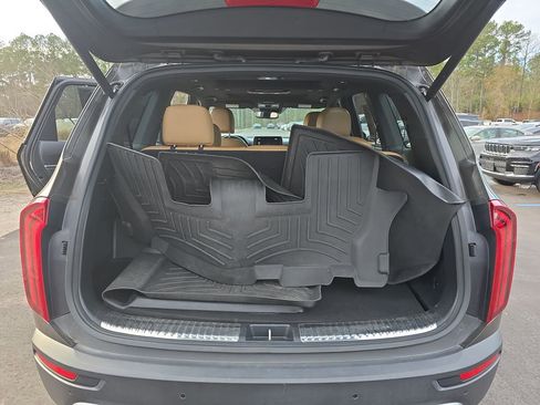 Used 2022 Kia Telluride SX w/ Towing Package image 15