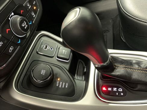 Used 2019 Jeep Compass Latitude w/ Cold Weather Group AWD/4WD image 16