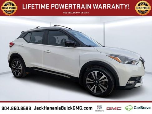 Used 2020 Nissan Kicks SR w/ SR Premium Package FWD image 1