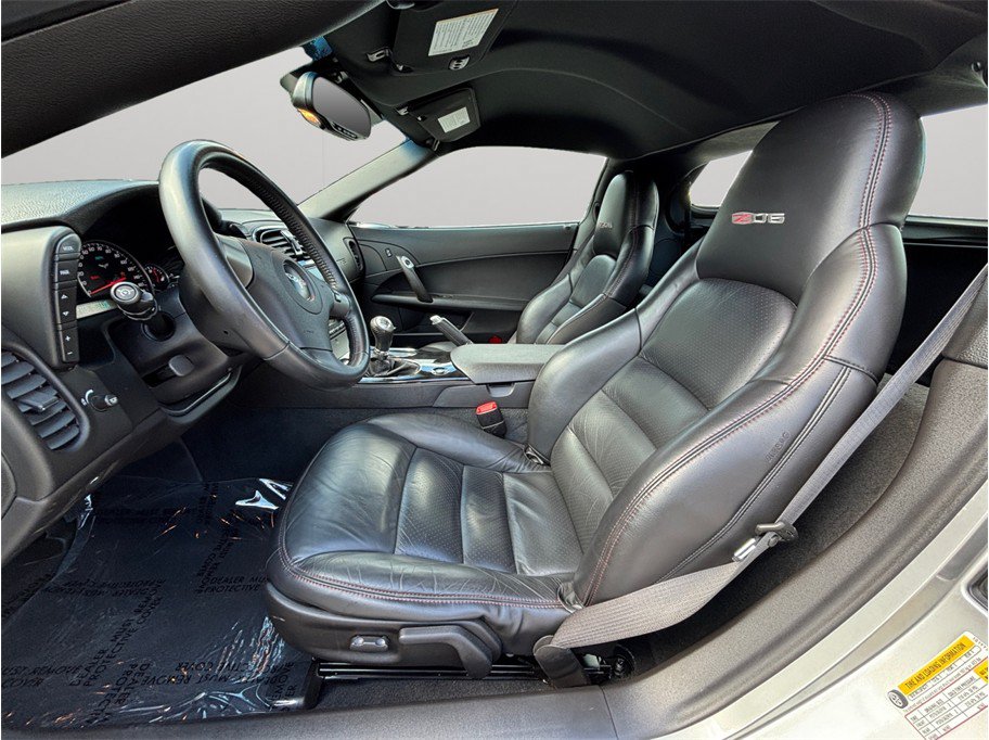 Used 2008 Chevrolet Corvette Z06 w/ Preferred Equipment Group RWD image 2