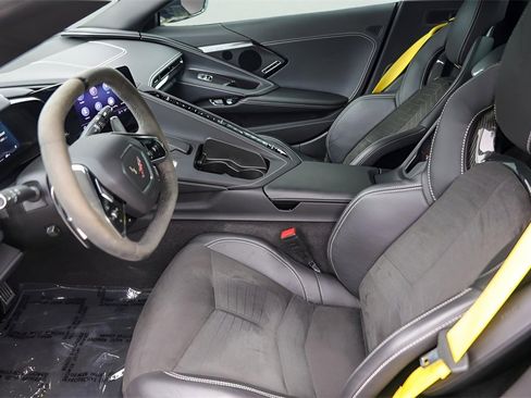 Certified 2023 Chevrolet Corvette Stingray Preferred Conv w/ Z51 Performance Package image 12