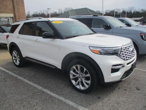 Certified 2021 Ford Explorer Platinum w/ Equipment Group 601A AWD/4WD image 1