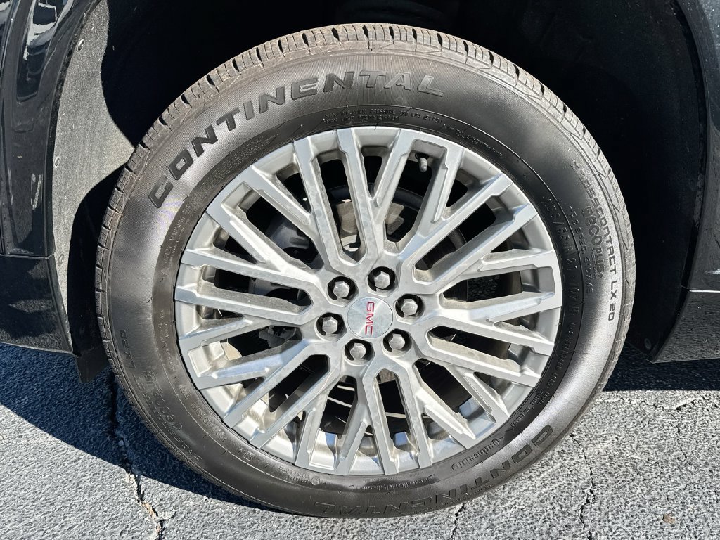 Used 2024 GMC Acadia Denali w/ LPO, Floor Liner Package FWD image 12
