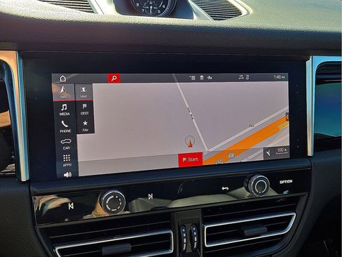 Used 2024 Porsche Macan T w/ Premium Plus Package image 19