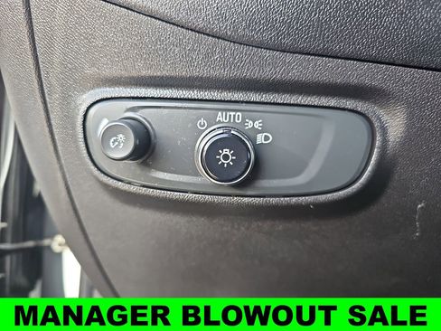 Used 2023 Chevrolet Equinox LT AWD/4WD image 25