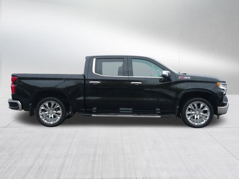 Used 2022 Chevrolet Silverado 1500 LTZ w/ LTZ Premium Package image 4