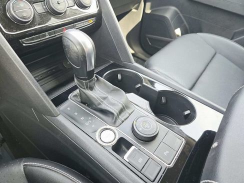 Used 2023 Volkswagen Atlas SE AWD/4WD image 28