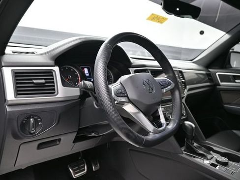Used 2021 Volkswagen Atlas Cross Sport SE w/ Panoramic Sunroof Package AWD/4WD image 11