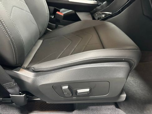 Used 2025 BMW X1 xDrive28i image 54